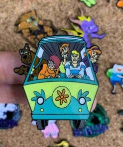 Scooby Doo 'Mystery Van With Gang' Enamel Pin