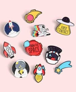 Alternative view of Space 'First Contact UFO' Enamel Pin