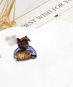 Alternative view of Alf 'Garfield Sandwich' Enamel Pin