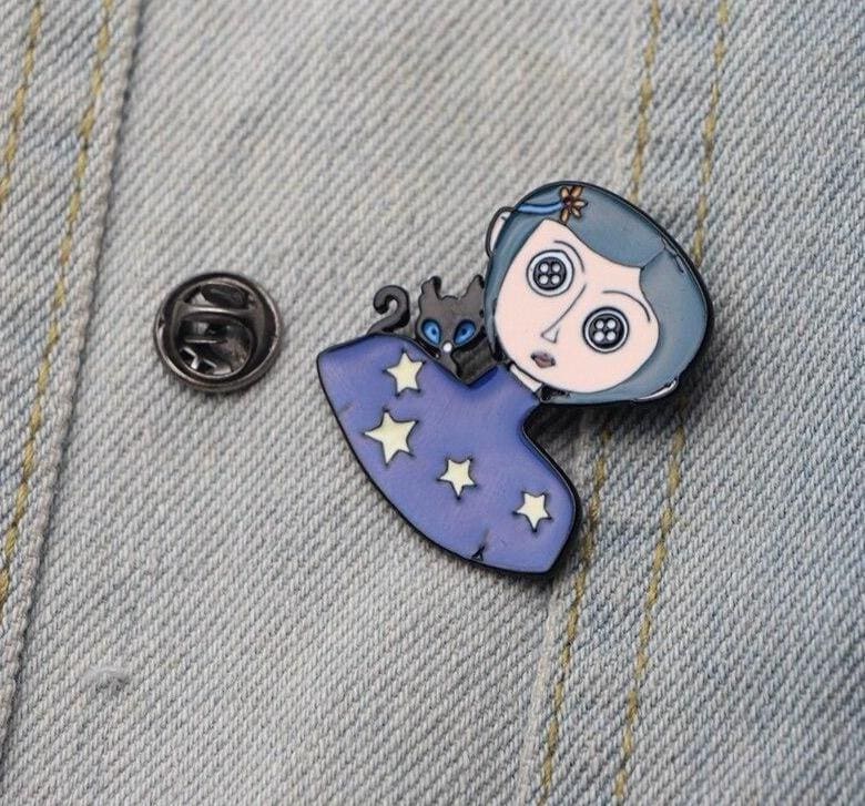 Movie 'Coraline and Black Cat' Portrait Enamel Pin - Image 4