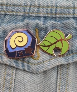 Alternative view of Animal Crossing 'Fossil | 2.0' s Enamel Pin