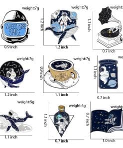 Alternative view of Outer Space 'Astronaut Ride Humpback Whale ' Enamel Pin