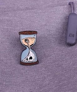 Alternative view of Hourglass 'Life and Death' Enamel Pin