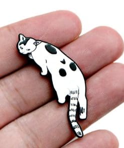 Alternative view of Junji Ito's Cat Diary: Yon & Mu 'Uzumaki Cat' Enamel Pin