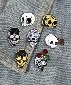 Dungeons And Dragons 'Punk Skull Dice' Enamel Pin - Image 4