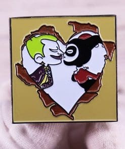 Joker 'Crazy love kiss | Joker & Harlequin' Enamel Pin