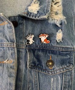 3 Heads Dog 'Basset Hound' Enamel Pin - Image 6