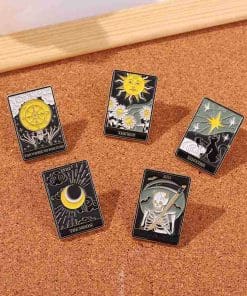 Tarot Card 'The Star | Cat' Enamel Pin - Image 5