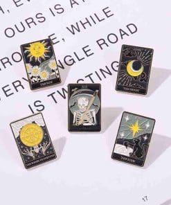 Tarot Card 'The Star | Cat' Enamel Pin - Image 4