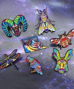 Alternative view of Colorful Bird 'Kingfisher' Enamel Pin