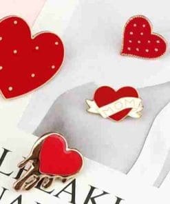 Alternative view of Red Heart 'Mom's Love' Enamel Pin