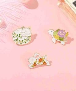 Alternative view of Sleepy Fox 'Flowering Vines' Enamel Pin