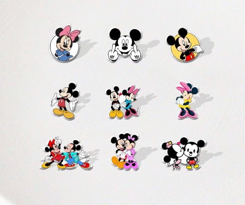 Acrylic Pins Mickey Mouse and Friends 'Minnie Mouse in Blue Dress' - Image 2