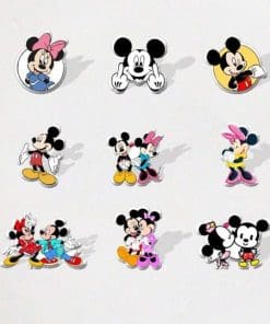Acrylic Pins Mickey Mouse and Friends 'Mickey Sneaky Eyes' - Image 3