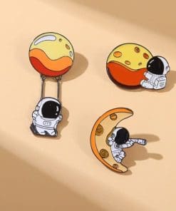 Alternative view of Astronaut 'Balloon Swing' Enamel Pin