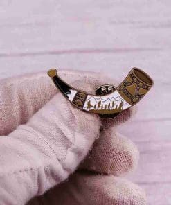 Alternative view of Lord of the Rings 'Horn of Gondor' Enamel Pin