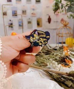 Alternative view of My Neighbor Totoro 'Catbus | Yarn Bite' Enamel Pin