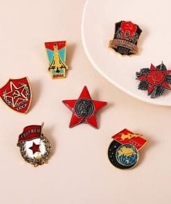USSR Soviet Russian 'Marijuana Cannabis Farmer' Enamel Pin - Image 4