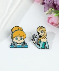 Frozen 'Elsa of Arendelle' Enamel Pin - Image 6
