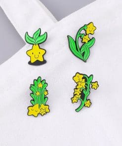 Alternative view of Star Fruit 'Smiley Star' Enamel Pin