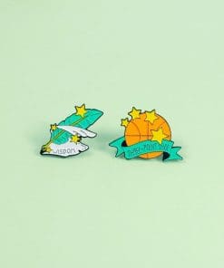 Alternative view of Green Feather 'Wisdom' Enamel Pin