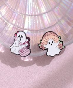 Alternative view of Spooky Ghost 'Hello Scream' Enamel Pin