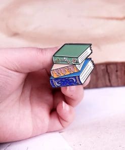 Fantasy Books 'A Court of Thorns and Roses' Enamel Pin - Image 3