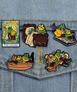 Alternative view of Frog And Toad 'The Lovers Card' Enamel Pin