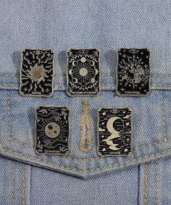 Alternative view of Gothic Tarot Card 'the Wheel of Fortune' Enamel Pin