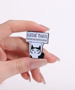 Alternative view of Spanish Cat 'Llegue Tarde Porque No Queria Venir' Enamel Pin