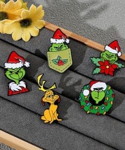 Alternative view of The Grinch 'Christmas Wreath' Enamel Pin