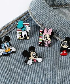 Alternative view of Mickey Mouse and Friends 'Minnie Rizz' Enamel Pin