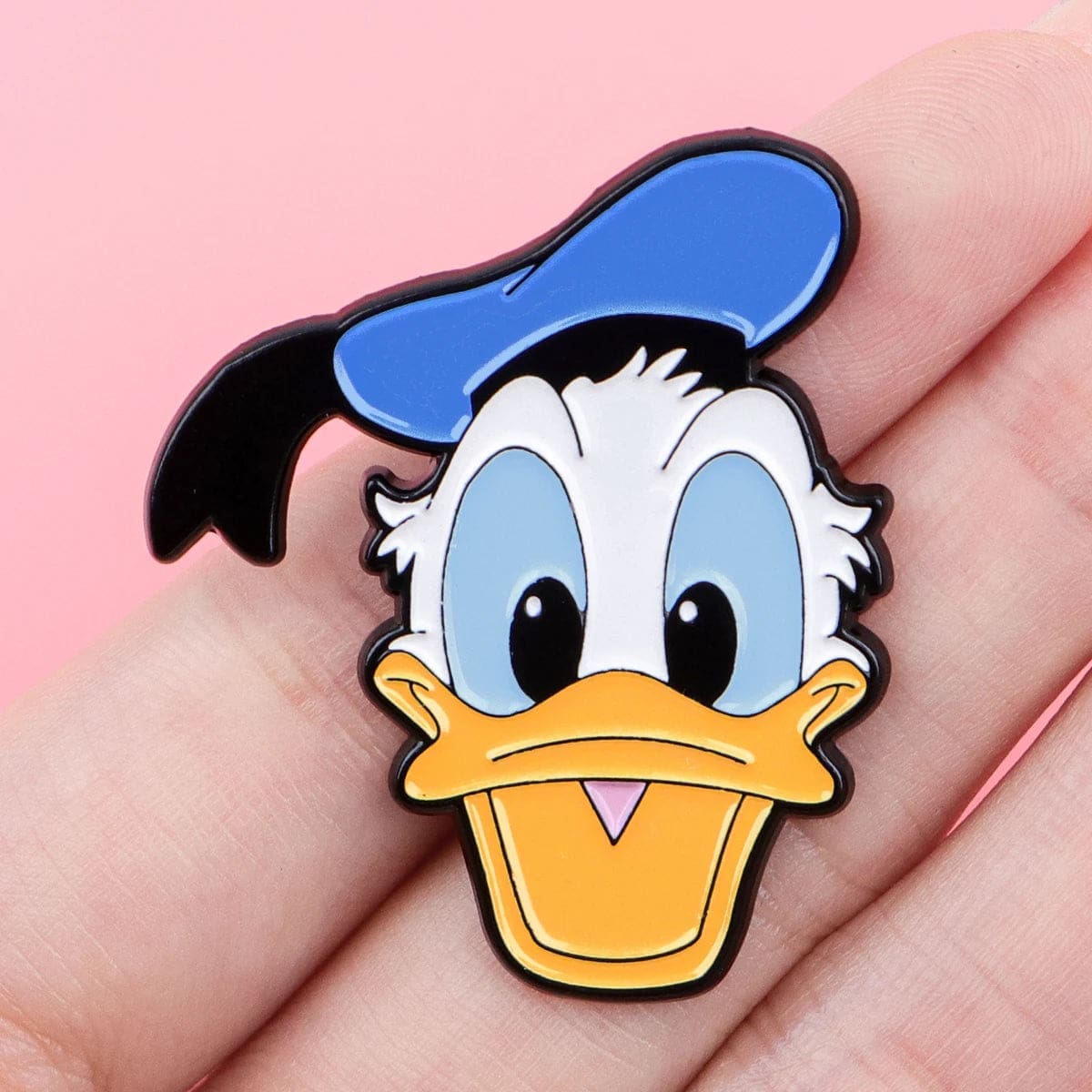 Mickey Mouse and Friends ‘Donald Duck Face Card’ Enamel Pin - Image 2