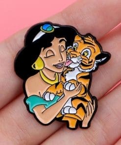 Alternative view of Aladdin ‘Jasmine and Rajah’ Enamel Pin