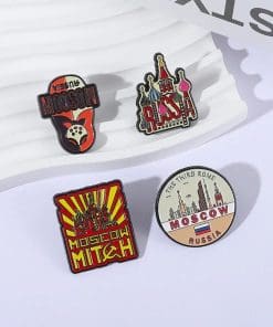 Alternative view of Russian 'The Moscow Kremlin' Enamel Pin